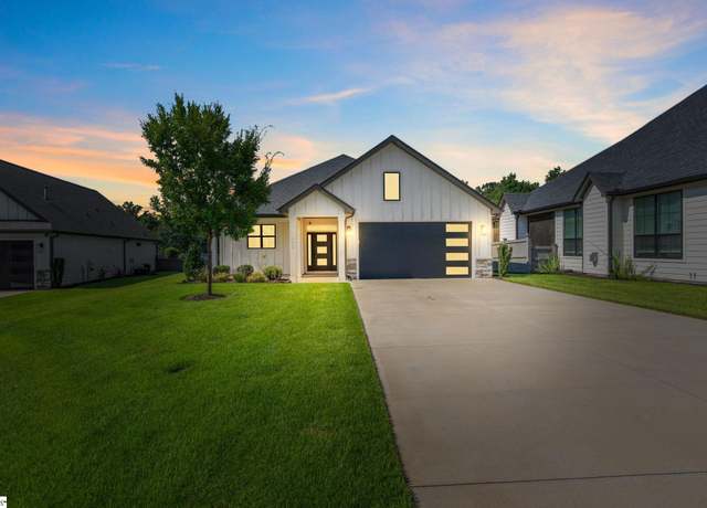 Property at 220 Horse Tack Trl, Mauldin, SC 29662, 3 beds, 2 baths