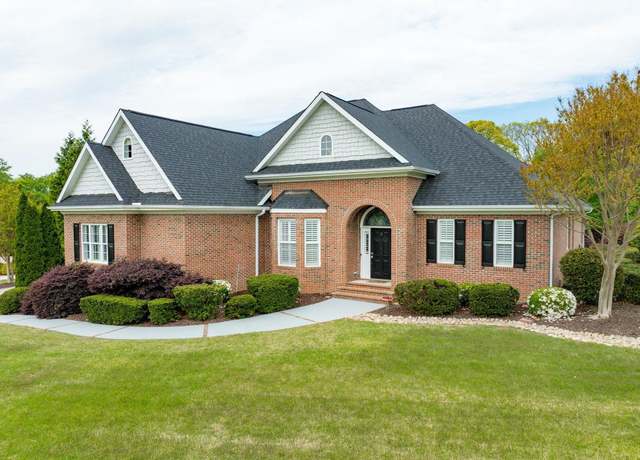 Property at 6 Pepper Bush Dr, Greer, SC 29651, 4 beds, 3.5 baths