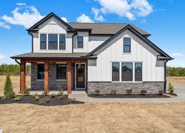 Property at 415 Young Rd, Clinton, SC 29325, 5 beds, 3.5 baths