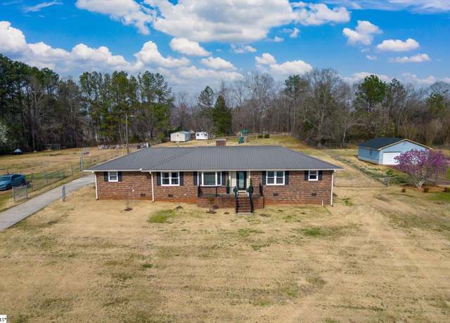 Property at 106 Princess Ave, Anderson, SC 29621, 3 beds, 2 baths