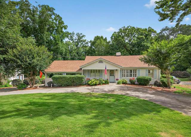 Property at 260 Riggs Dr, Clemson, SC 29631, 4 beds, 2.5 baths