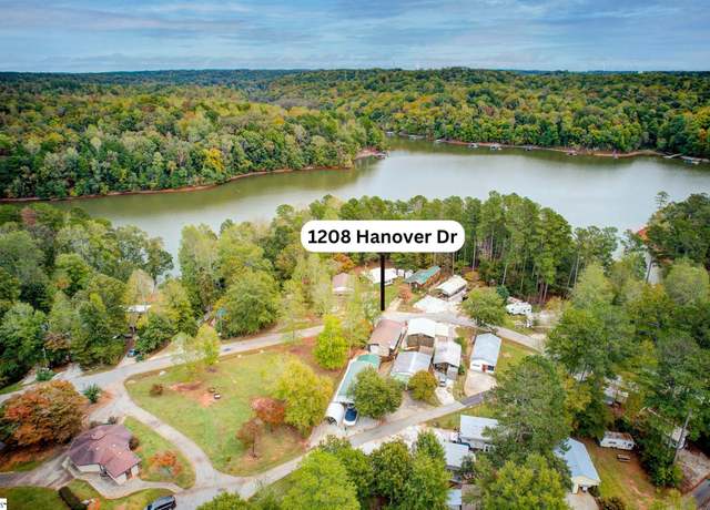 Property at 1208 Hanover Dr, Westminster, SC 29693, 2 beds, 1 bath
