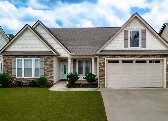 Property at 920 Hunterdale Ln, Boiling Springs, SC 29316, 4 beds, 2 baths