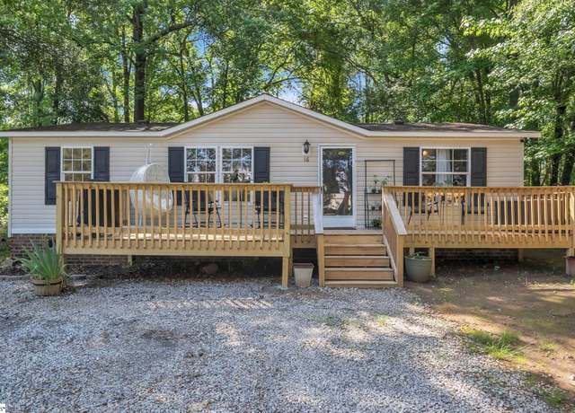 Property at 16 Airline Dr, Greenville, SC 29605, 3 beds, 2 baths
