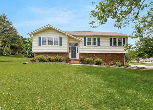 Property at 4600 Coach Hill Dr, Greenville, SC 29615, 4 beds, 3 baths