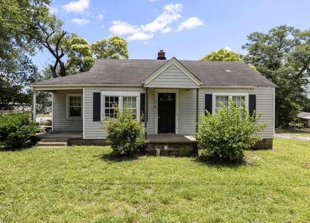 Property at 3 Staunton Bridge Rd, Greenville, SC 29611, 3 beds, 1 bath