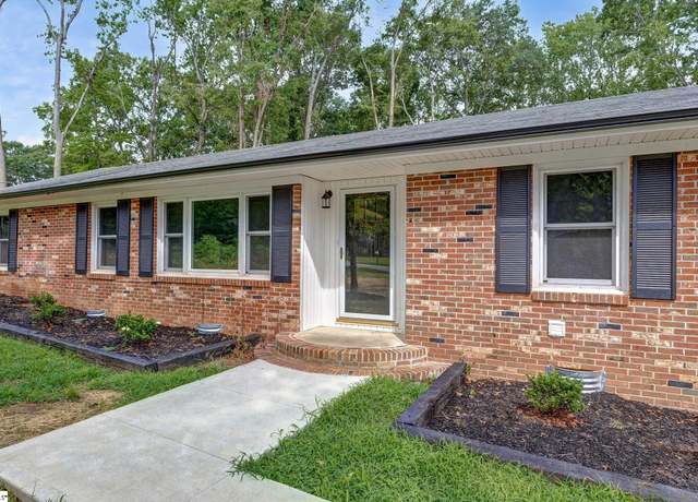 Property at 127 Wilbon Cir, Simpsonville, SC 29681, 3 beds, 2 baths