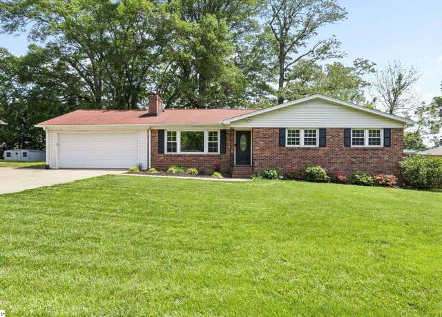 Property at 105 Cope Cir, Greenville, SC 29617-8001, 3 beds, 1.5 baths