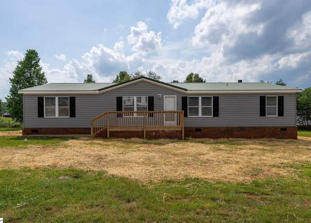 Property at 104 Carly Dr, Piedmont, SC 29673, 3 beds, 2 baths