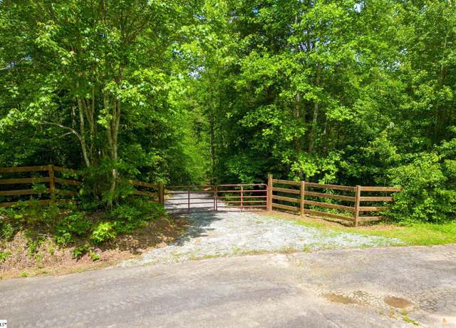 Property at 105 Sidari Dr, Pickens, SC 29671