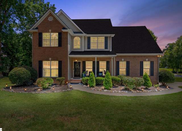 Property at 1 Plum Creek Ln, Greenville, SC 29607, 4 beds, 2.5 baths