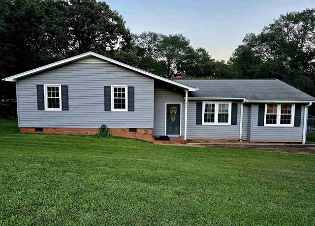 Property at 318 Country Glen Ln, Pelzer, SC 29669, 3 beds, 2 baths