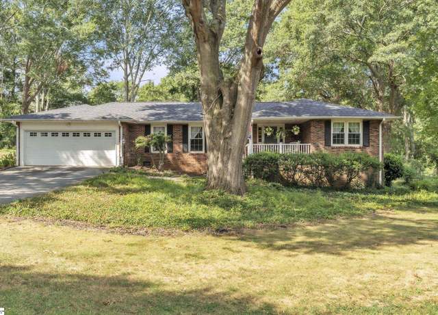 Property at 300 Clearview Dr, Anderson, SC 29625, 3 beds, 2 baths