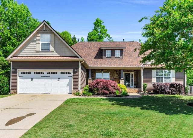 Property at 32 Berry Pine Ct, Taylors, SC 29687, 4 beds, 2 baths