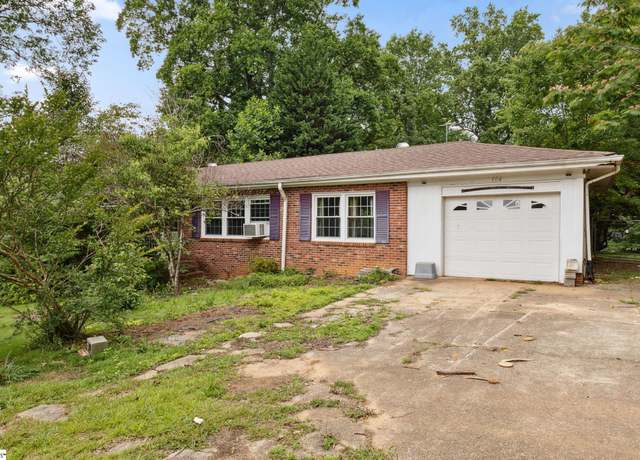 Property at 104 Oakland Ave, Marietta, SC 29661, 3 beds, 1.5 baths