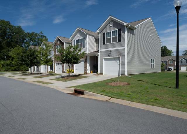 Property at 114 Southridge Ct, Easley, SC 29642, 3 beds, 2.5 baths