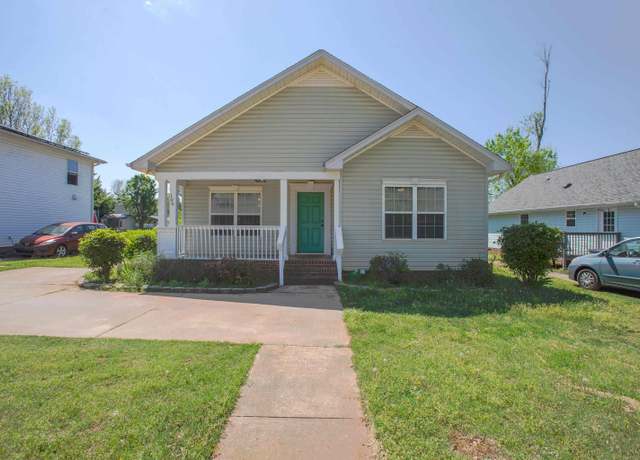 Property at 109 Old Paris Mountain Rd, Greenville, SC 29609, 3 beds, 2 baths