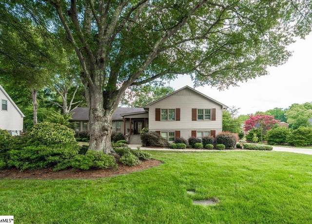 Property at 310 Devenger Rd, Greer, SC 29650, 5 beds, 3.5 baths