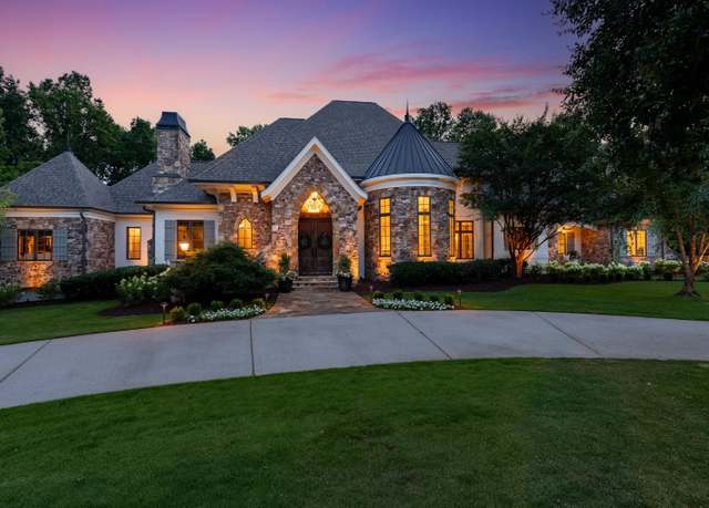 Property at 624 Brixton Cir, Simpsonville, SC 29681, 5 beds, 5.5 baths