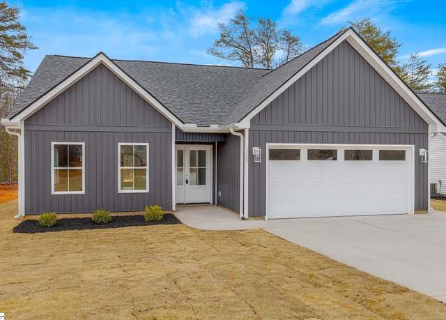 Property at 215 W Simmons St, Landrum, SC 29356, 3 beds, 2 baths
