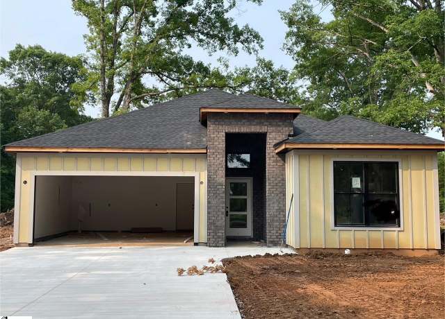 Property at 2 Sheffield Ln, Taylors, SC 29687, 3 beds, 2 baths