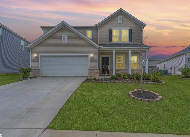 Property at 108 Pewter Cir, Simpsonville, SC 29680, 4 beds, 2.5 baths