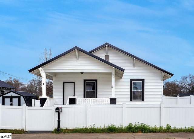 Property at 300 Florence St, Clinton, SC 29325, 2 beds, 1 bath