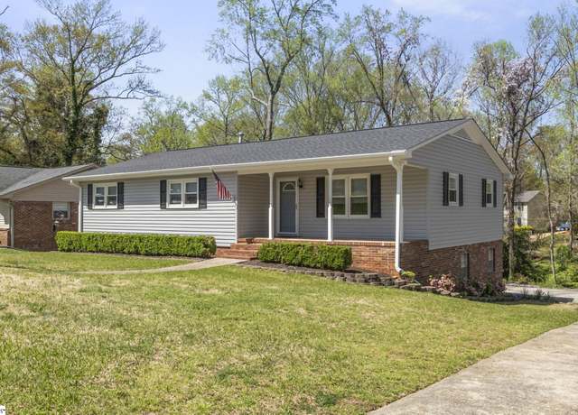 Property at 407 Great Glen Rd, Greenville, SC 29615, 4 beds, 3 baths