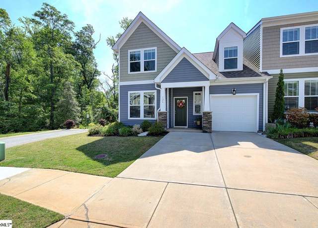 Property at 126 Creekhaven Ln, Taylors, SC 29687, 3 beds, 2.5 baths