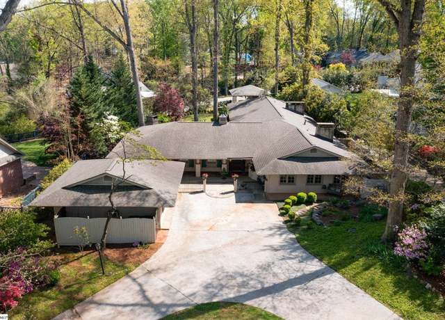 Property at 236 Riverside Dr, Greenville, SC 29605, 4 beds, 3 baths