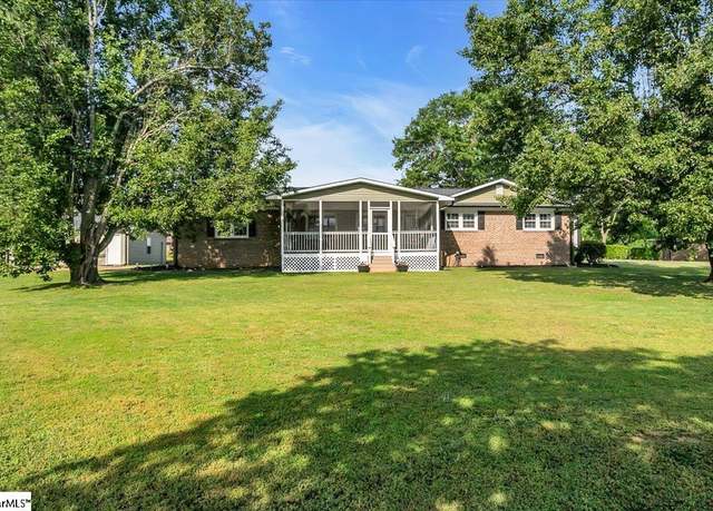 Property at 202 Club Rd, Williamston, SC 29697, 3 beds, 2 baths