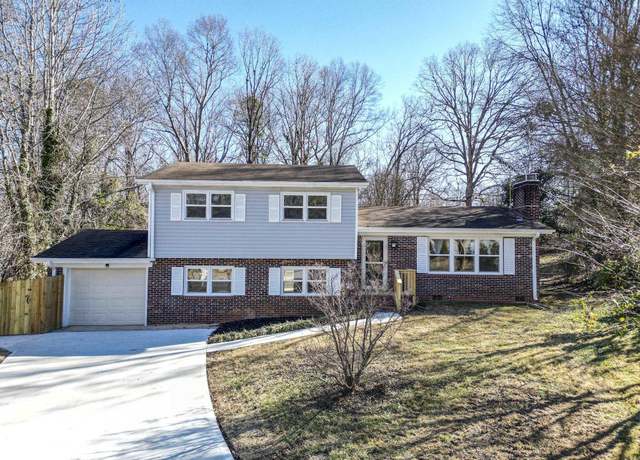 Property at 122 Woodcliff Ct, Simpsonville, SC 29681, 5 beds, 3 baths