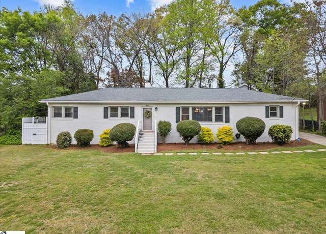Property at 7 Rayford Ln, Greenville, SC 29609, 3 beds, 2 baths
