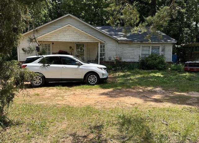 Property at 1703 Coffee Rd, Westminster, SC 29693, 3 beds, 1 bath