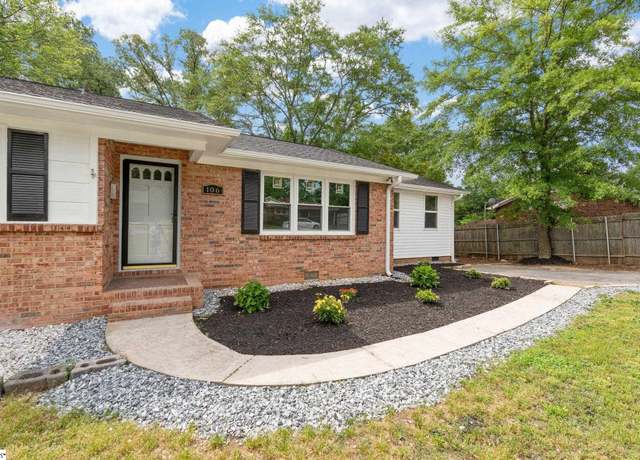 Property at 160 Meadow St, Spartanburg, SC 29307, 3 beds, 2 baths