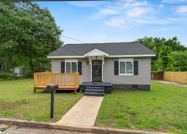 Property at 1818 Green St, Anderson, SC 29625, 2 beds, 1 bath