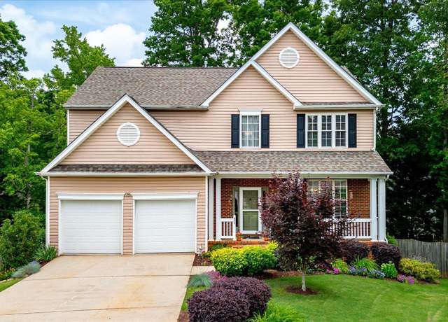 Property at 14 Bluff Ridge Ct, Greenville, SC 29617, 5 beds, 3.5 baths
