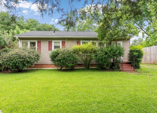 Property at 28 Mayflower Ave, Greenville, SC 29605, 3 beds, 1.5 baths