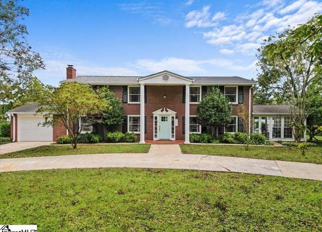 Property at 207 Bartlett St, Mauldin, SC 29662, 5 beds, 3 baths