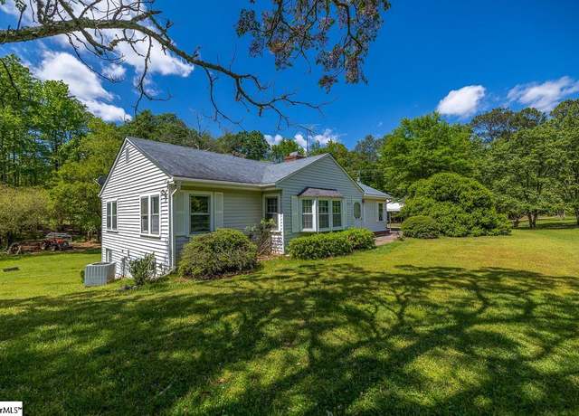 Property at 10676 Augusta Rd, Belton, SC 29627, 4 beds, 2.5 baths