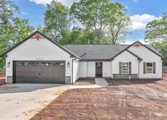 Property at 105 Leon Dr, Anderson, SC 29621, 3 beds, 2 baths
