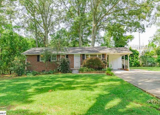 Property at 202 Barry Dr, Greer, SC 29650, 3 beds, 1.5 baths