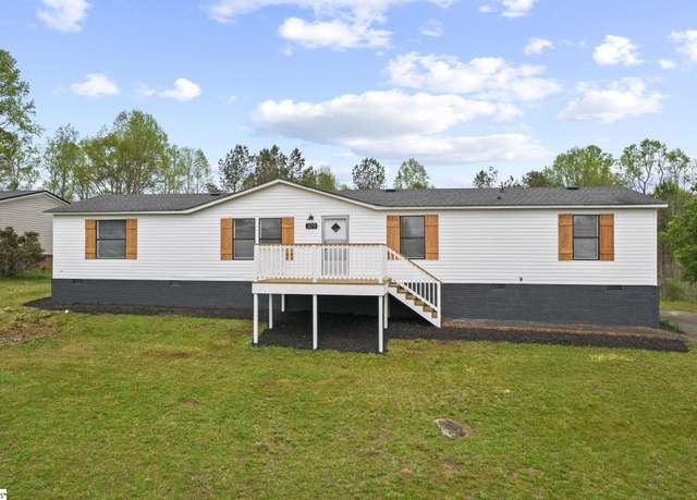Property at 309 Grassland Ln, Fountain Inn, SC 29644, 4 beds, 2 baths