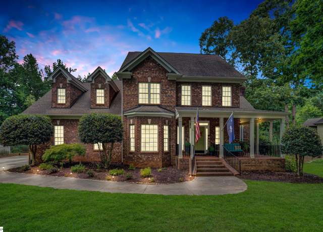 Property at 17 Legends Way, Simpsonville, SC 29681, 4 beds, 3.5 baths