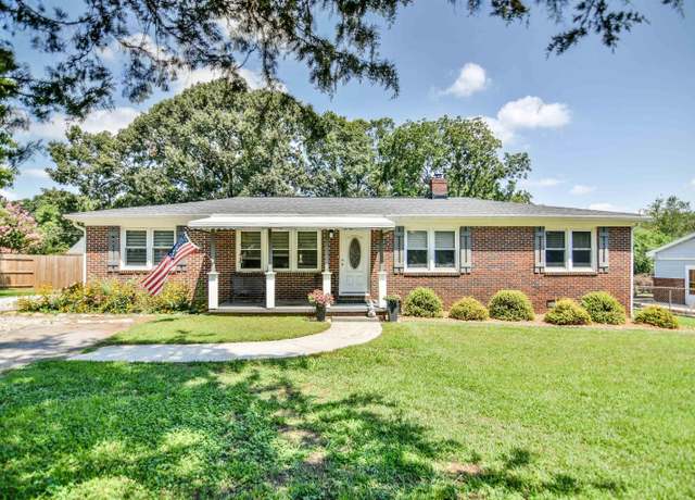 Property at 107 Drury Ln, Mauldin, SC 29662, 3 beds, 2 baths