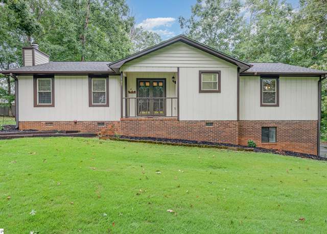 Property at 105 Rollingwood Way, Easley, SC 29640, 3 beds, 2 baths