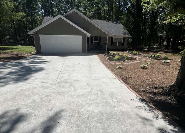 Property at 695 Travis Rd, Anderson, SC 29626, 3 beds, 2 baths