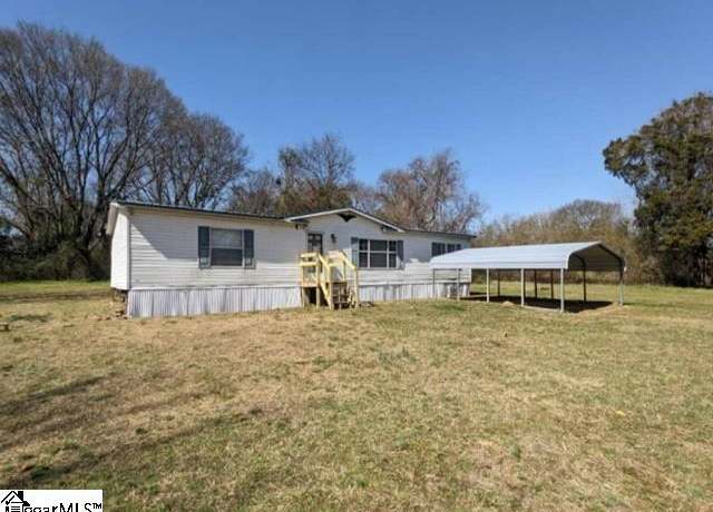 Property at 152 Longhorn Ln, SC 29520, 3 beds, 2 baths