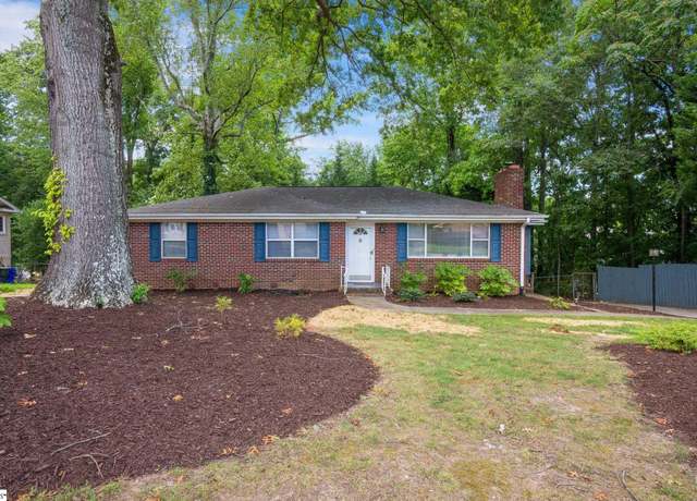 Property at 206 Azalea Ct, Greenville, SC 29615, 5 beds, 3 baths