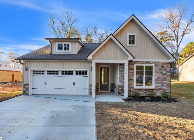 Property at 608 Caughlin Ave, Anderson, SC 29624, 3 beds, 2 baths